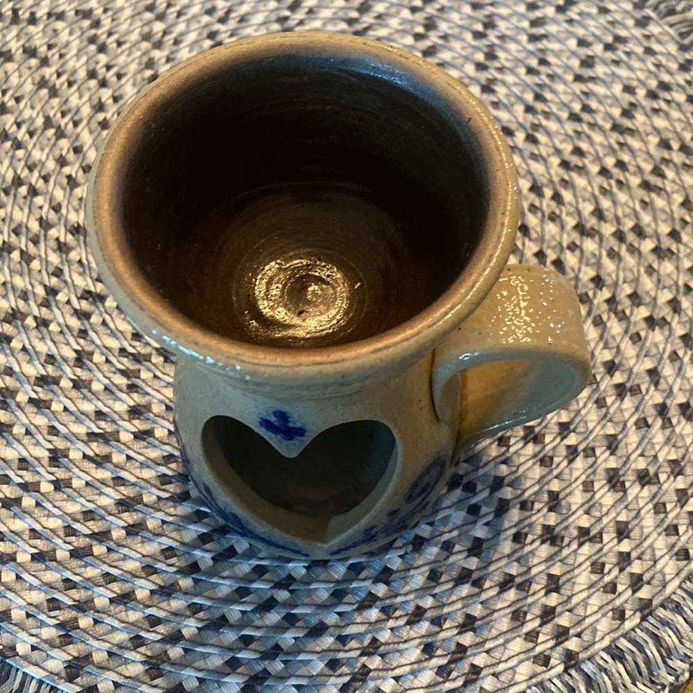 Vintage Handcrafted Ceramic Heart Wax Burner- Blue and Tan - Picture 3 of 4